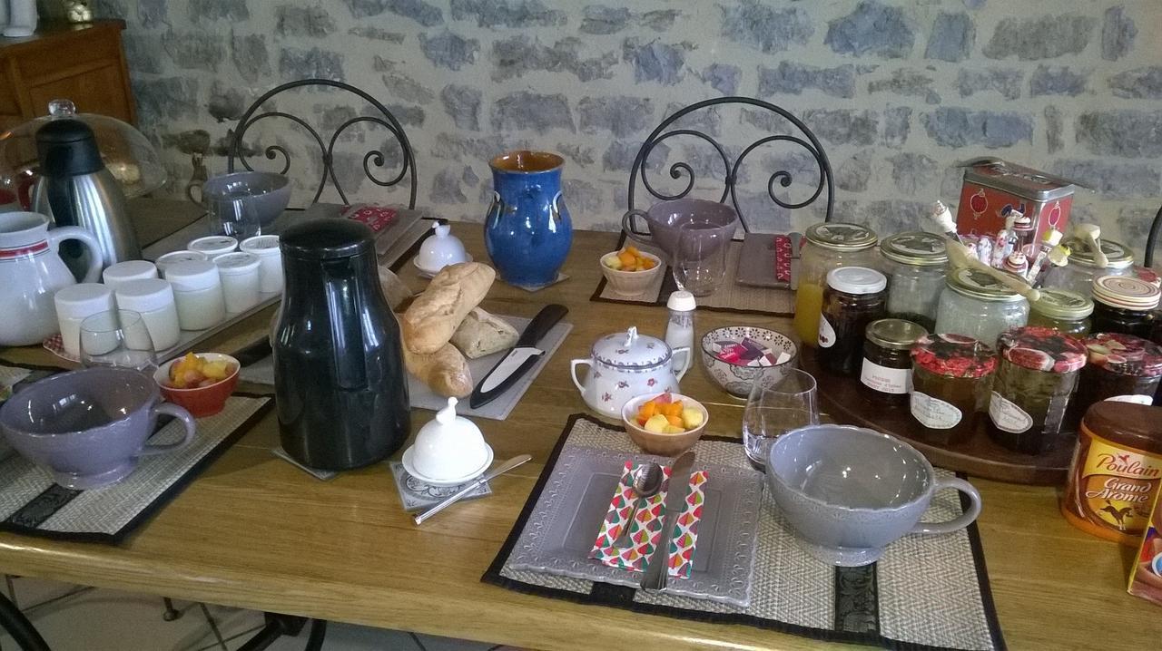 Au Rendez Vous De L'Auxois B&B Essey Экстерьер фото